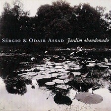 Jardim abandonado